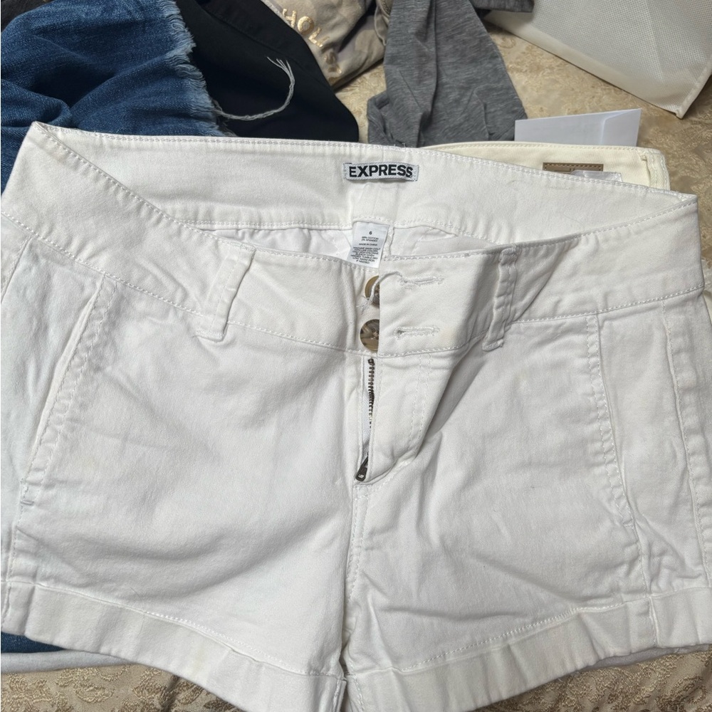 Express cuffed shorts